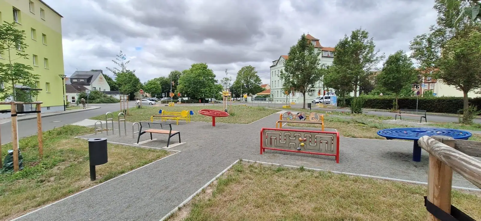Kugelpark am Nordring in Eilenburg mit Spielgeräten, Wegen und Sitzbänken