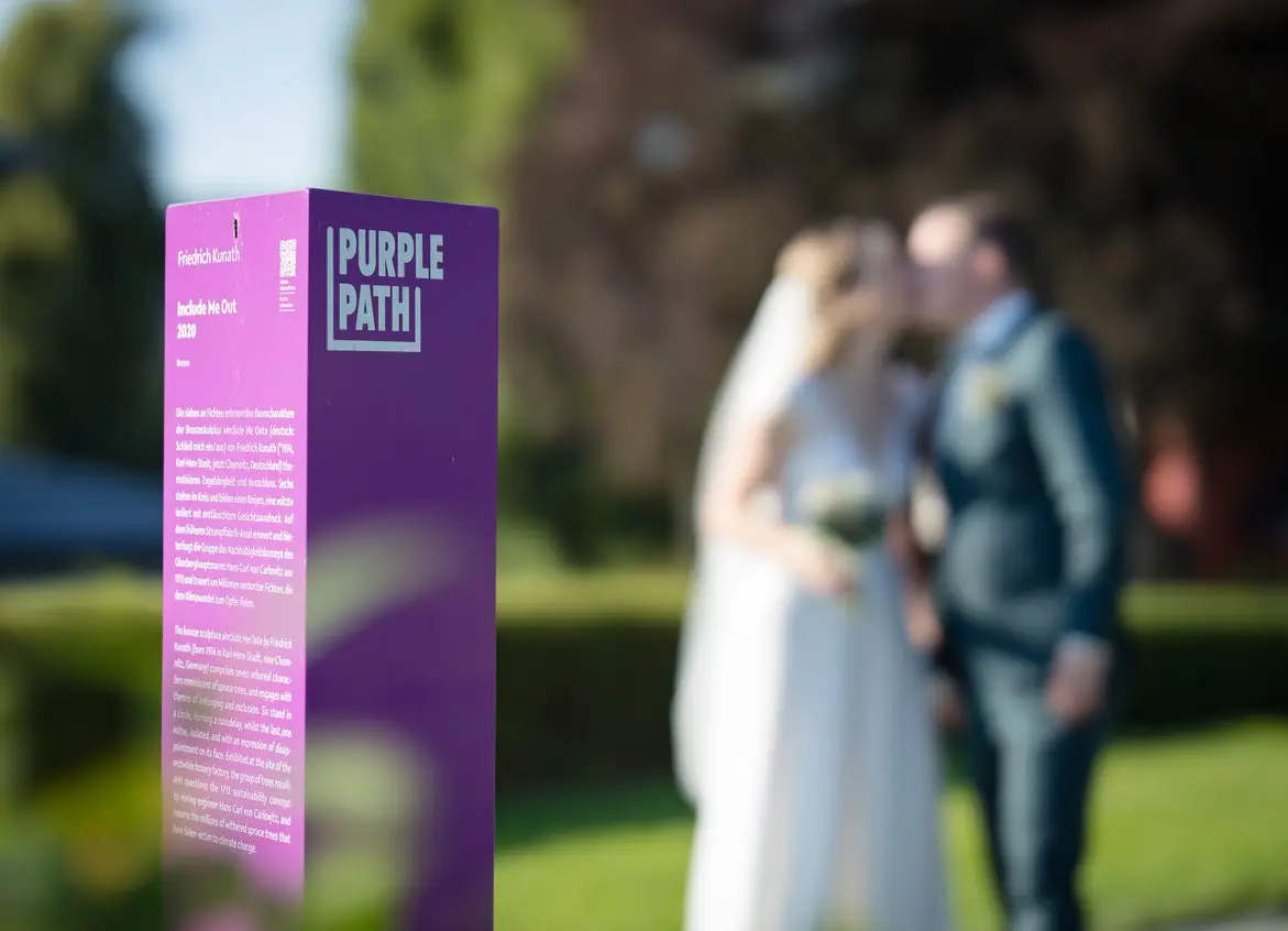 Purple Night: Musik, Kunst und Begegnung im lila Licht