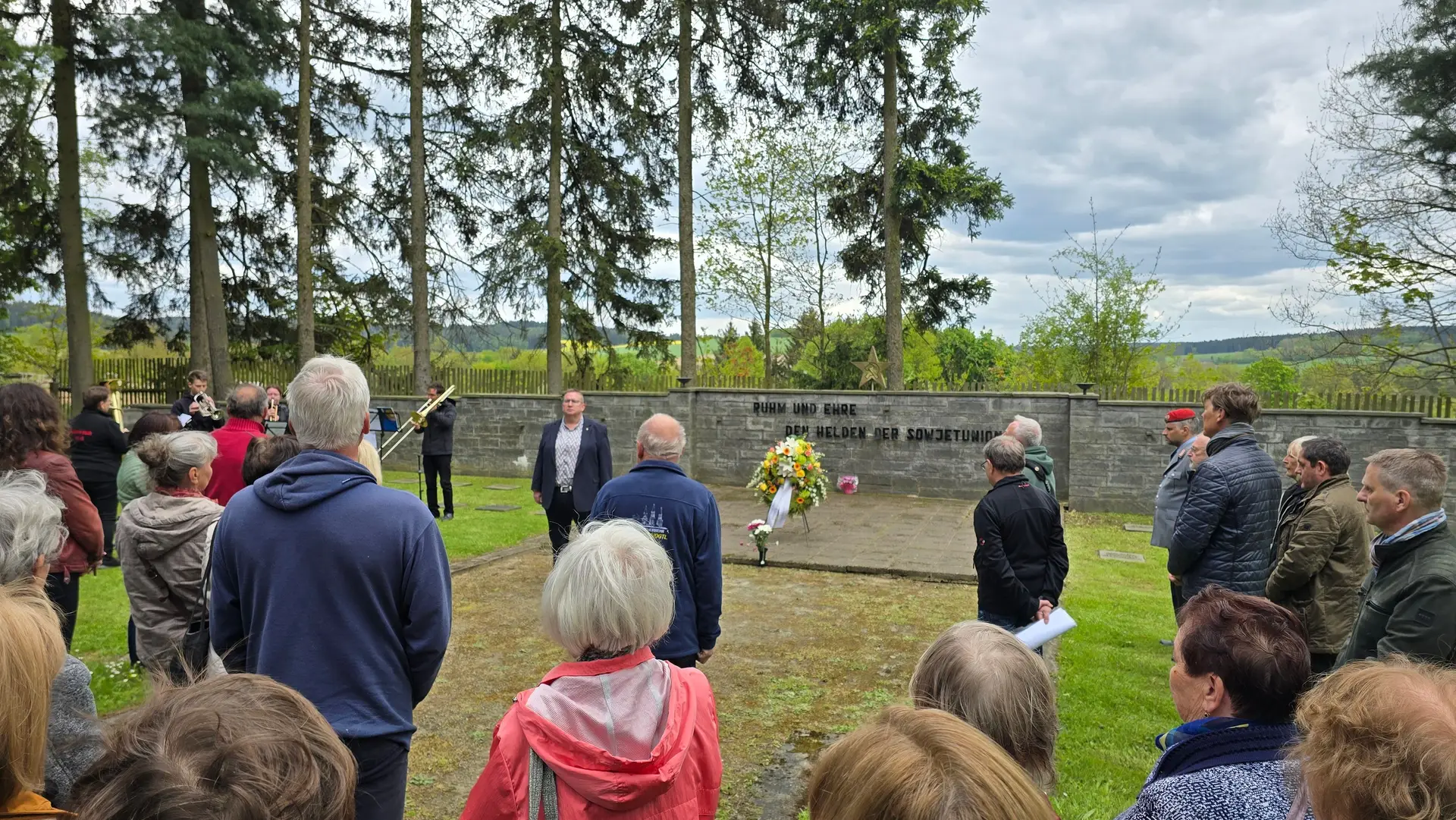 80 Jahre Kriegsende: Gedenken in Oelsnitz